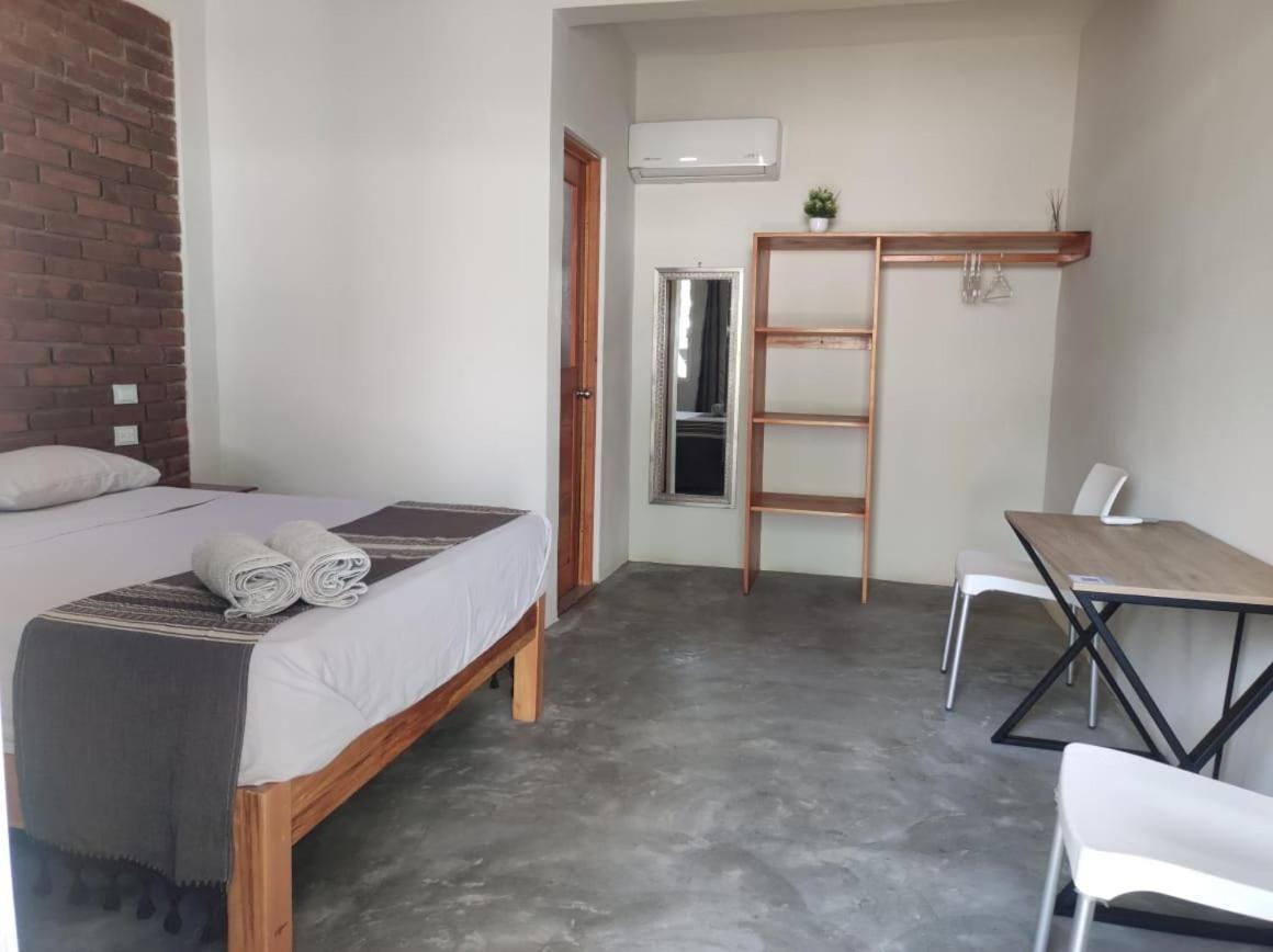 Casa Sixta A 7Min Del Aeropuerto Internacional Pmx Y 2 Cuadras Terminal Autob Ado Puerto Escondido (Oaxaca) Exterior foto